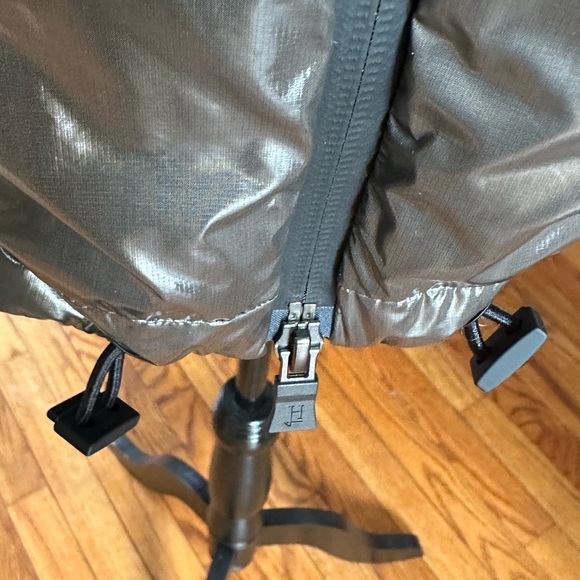 HERNO Glazed Ripstop Down Jacket - Picture 6 of 12